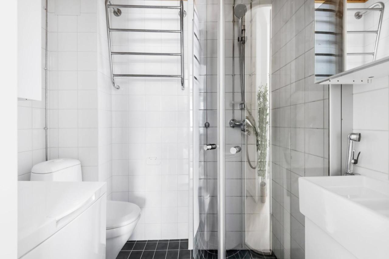 Wehost Modern Scandinavian Studio In Trendy Kallio Helsinki Luaran gambar
